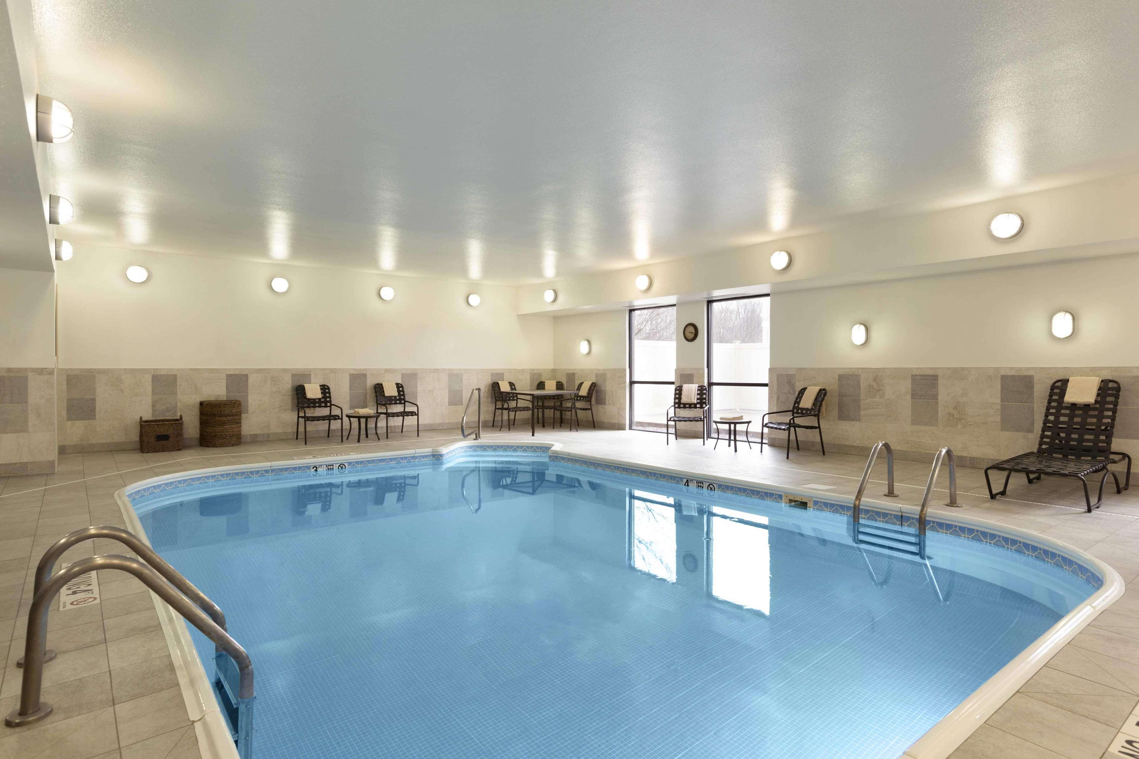 Hampton Inn Youngstown/Boardman Poland Екстериор снимка