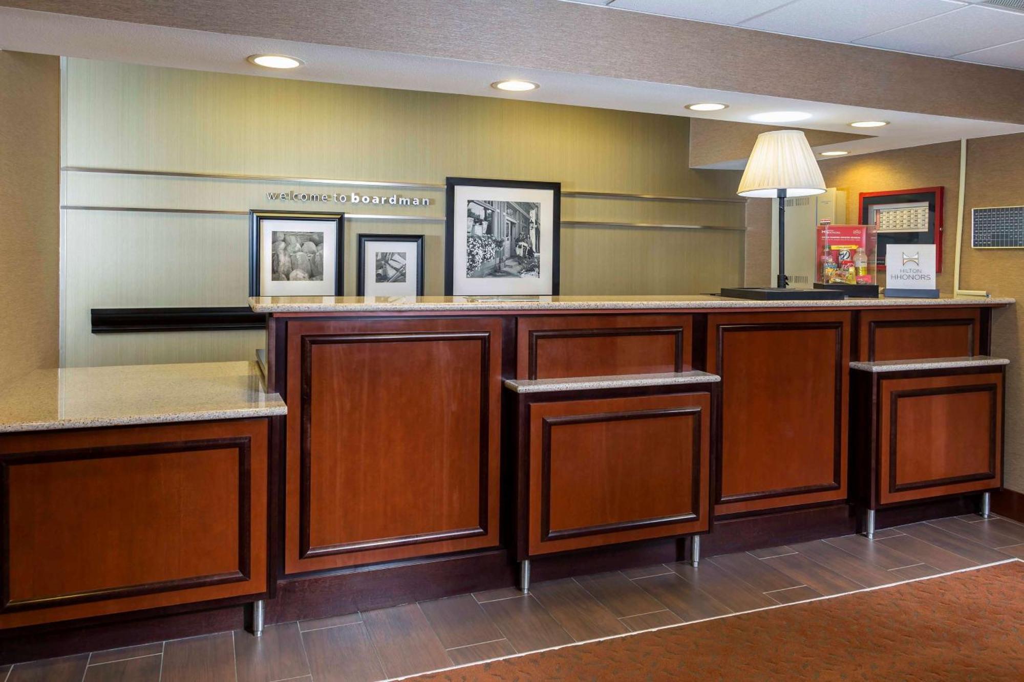 Hampton Inn Youngstown/Boardman Poland Екстериор снимка