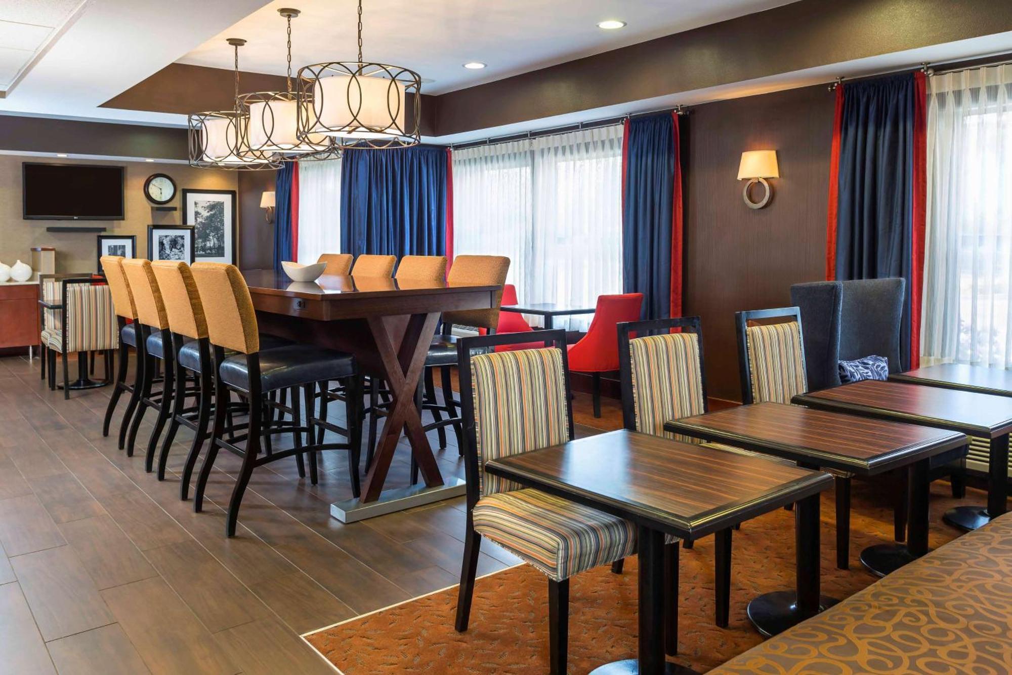 Hampton Inn Youngstown/Boardman Poland Екстериор снимка